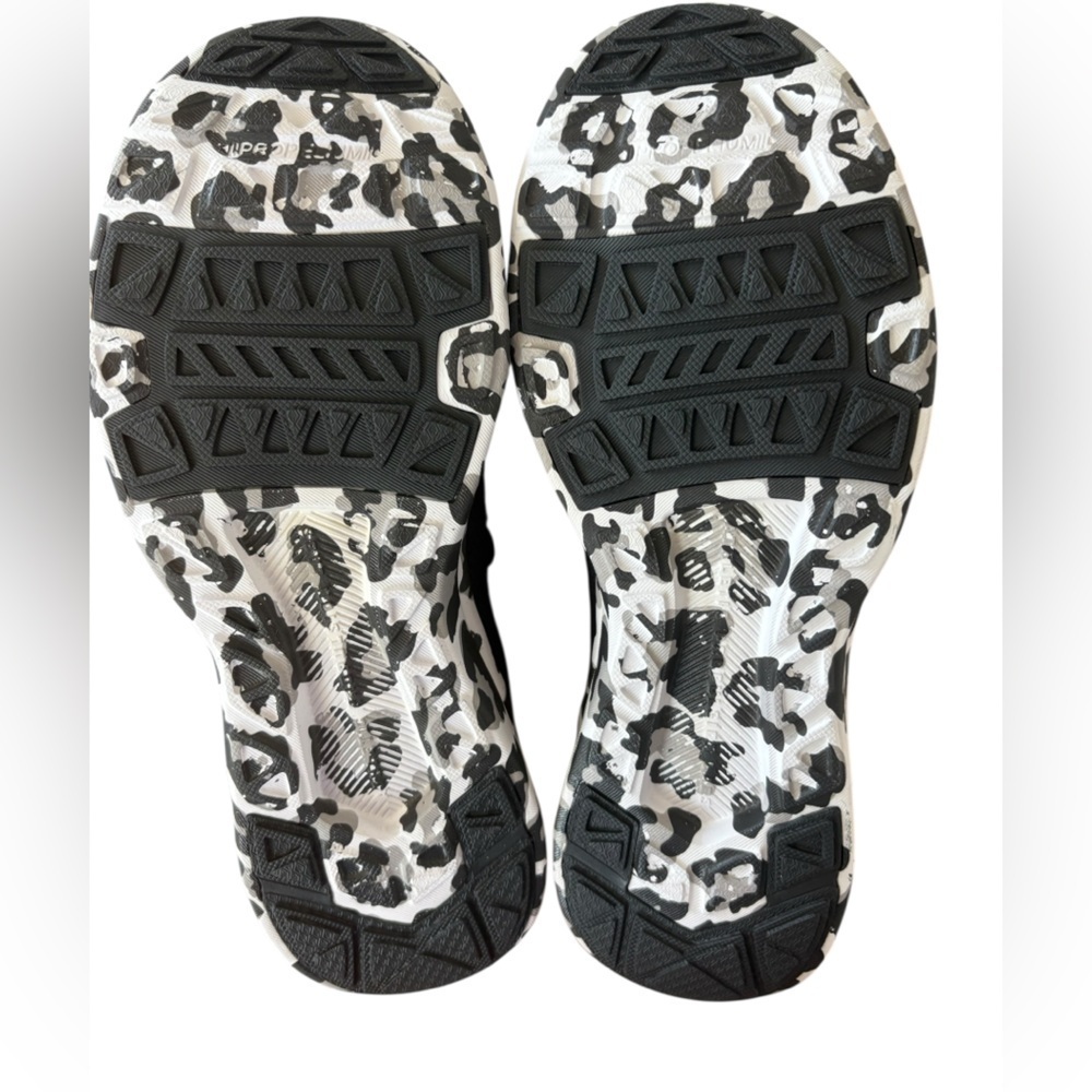 APL Techloom Wave, Black/White/Leopard
Women’s Size 7, NWB - Picture 3 of 5